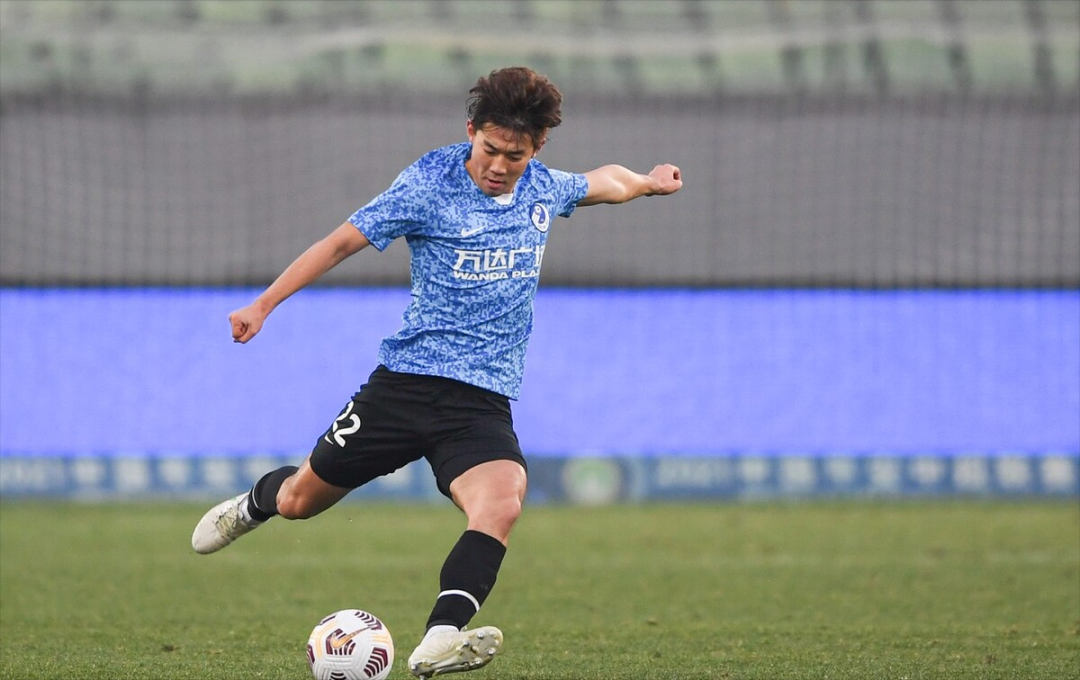 开云体育官网-关于风云突变那不勒斯冲刺阶段门线救险；中超版图或变；底气十足；球探报告显示潜力的信息